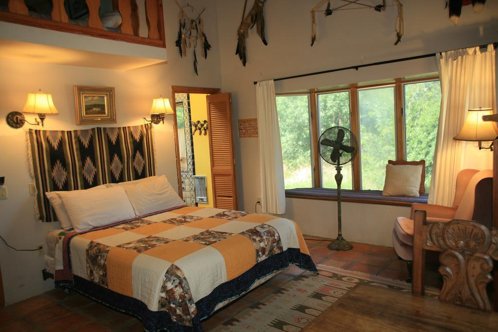Spirit Tree Inn B&B Патагония Экстерьер фото